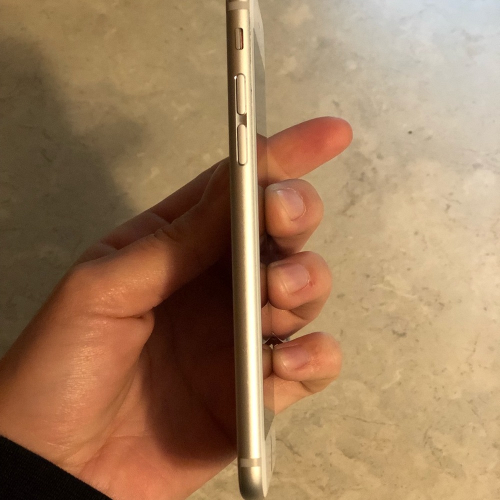 iPhone 6s (Sprint UNLOCKED) 16GB Silver . - Picture 3 of 5